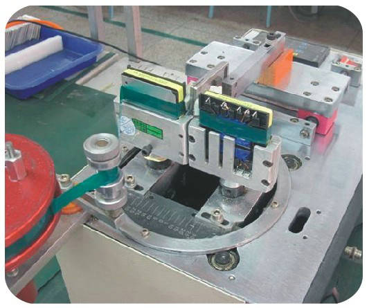 pSzC(j)Double-Axis Taping Machine